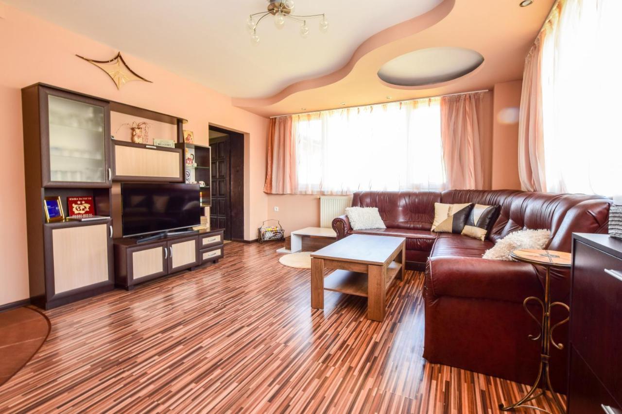 Mariana Apartment Pavel Banya Buitenkant foto