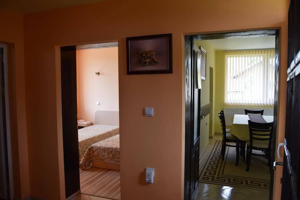 Mariana Apartment Pavel Banya Buitenkant foto